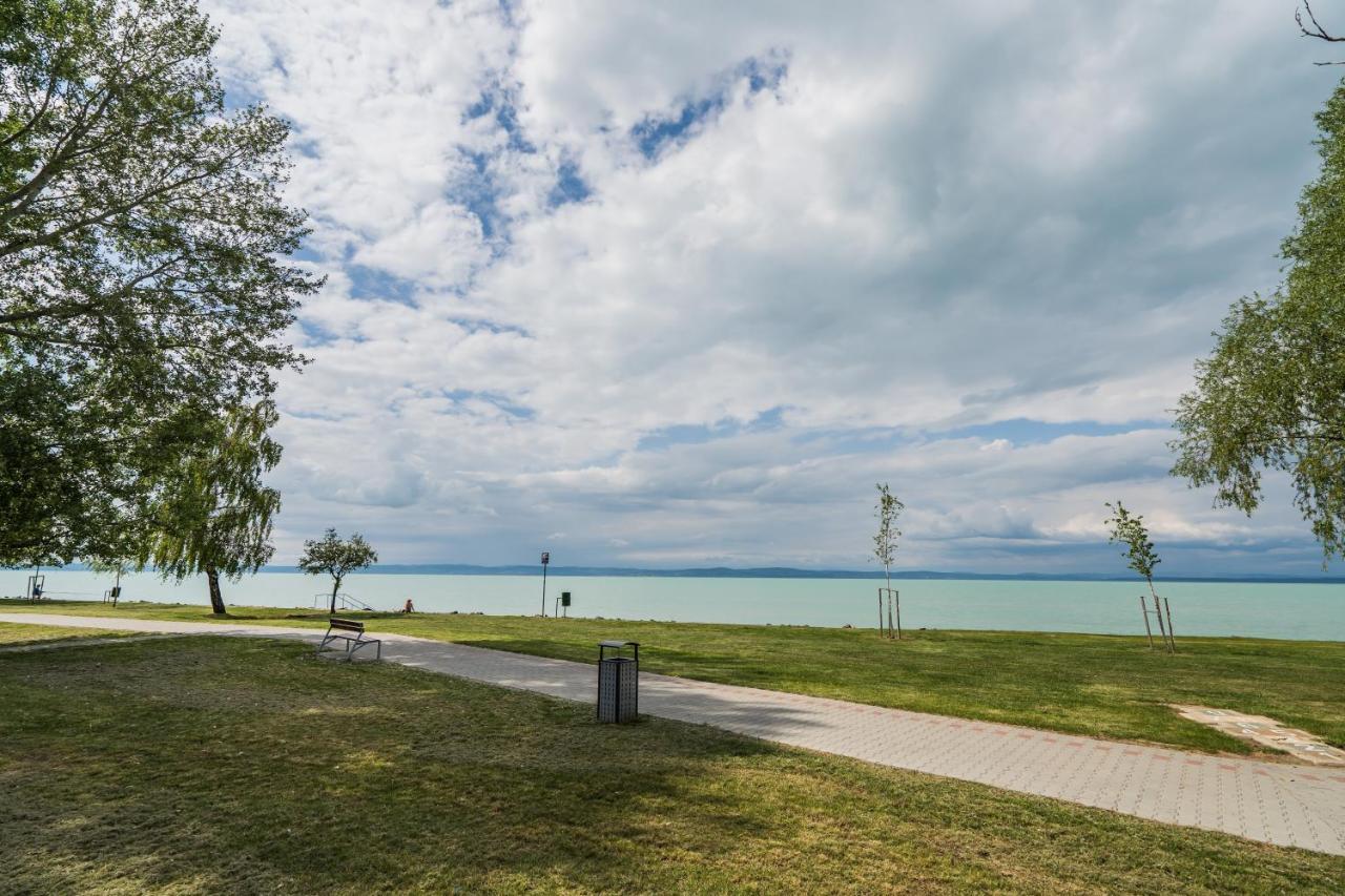 MF Golden Coast Panorama Apartment Siófok Exterior foto